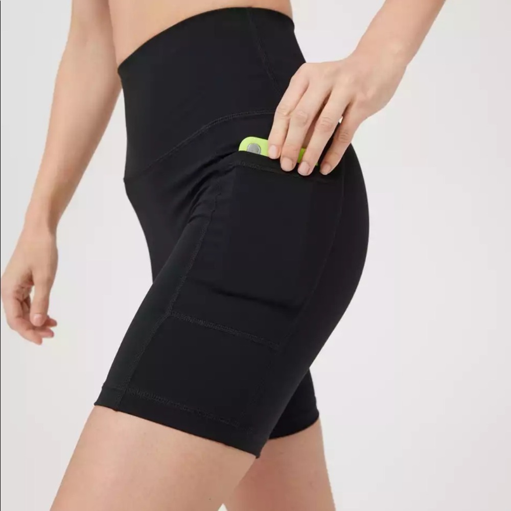 NWT Aerie black bike shorts with pockets